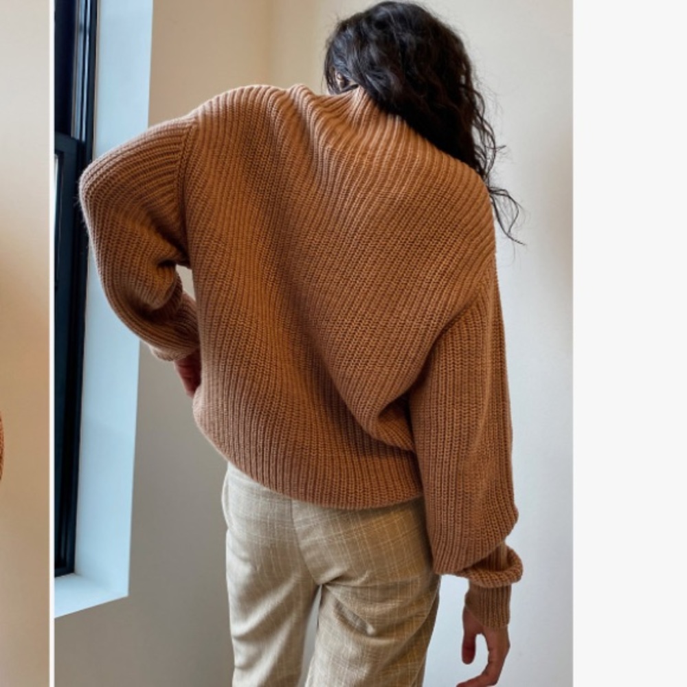 Aritzia Wilfred Montpellier Turtleneck - Picture 3 of 5